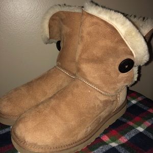 Uggs Bailey Button